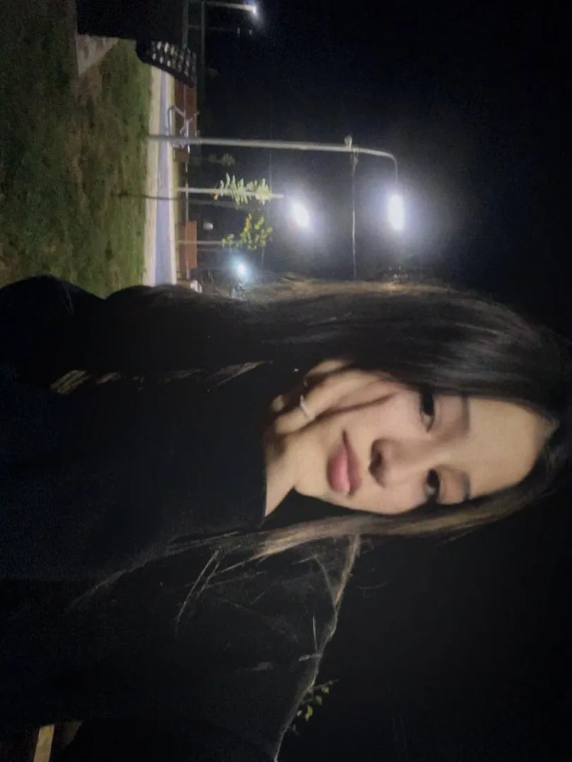 i’m so bored… I wanna film rn posted by Ok_Safe7666