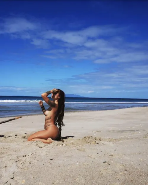 I’m so honey at the bitch by Interesting-Gap6285