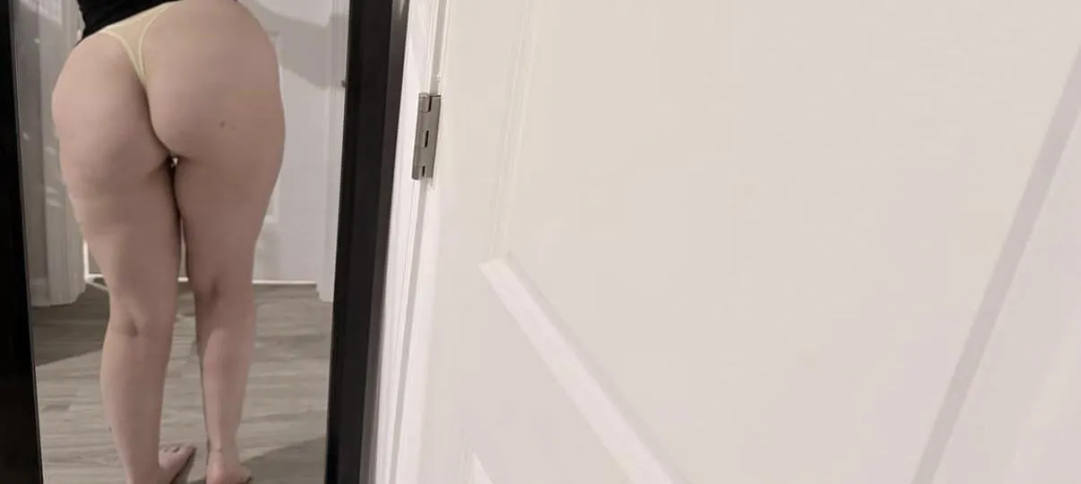 I’m so hot and superior that I deserve to drain your pathetic wallet to absolute zero before bed… approach, wallet open and ready  posted by anonymous0271