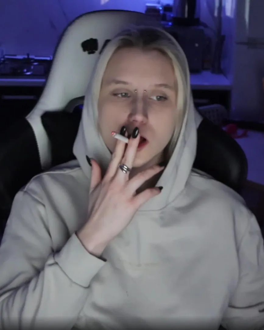 I'm so relaxed, I love smoking and watching something posted by MertyXXX