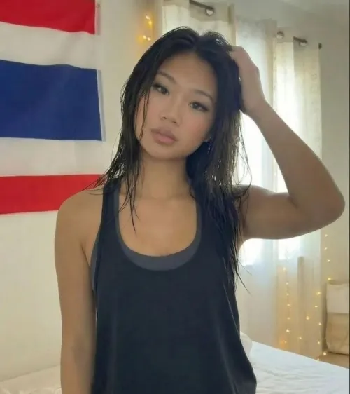 I'm still messy here but I love playing naughty thing with someone, are you in by moobymoobz