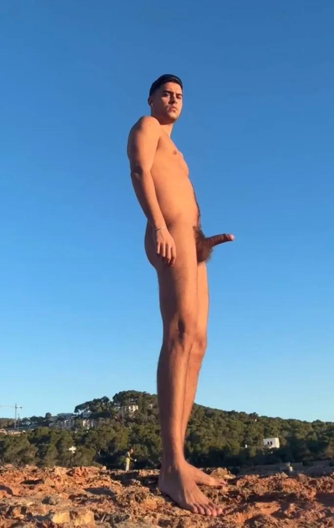 I’m sure the fishermen saw posted by PhotographPuzzled449