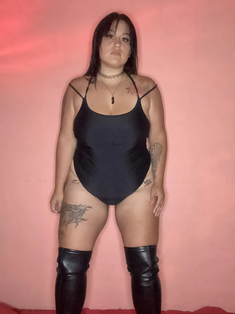 I'm sweet and smiley, but when I put on my boots I get serious posted by lolasoffia