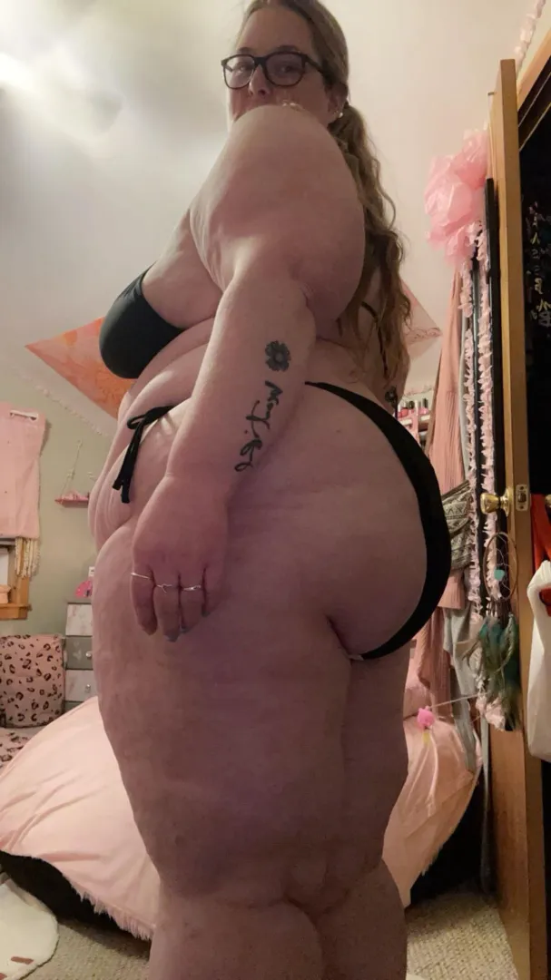 i’m tall 5’9 posted by jaimeebbwqueen91