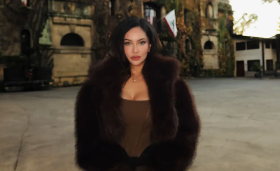 I'm the girl that appears in your dreams posted by ashleyveespot