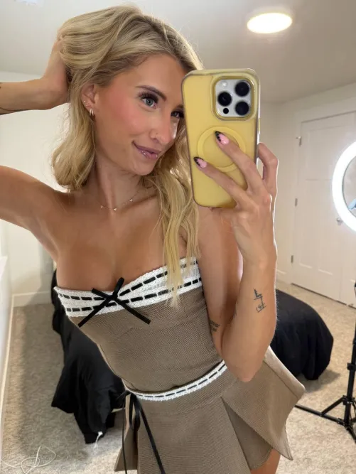 I'm the girl you never knew you wanted, do you want to fuck me? by aria_adams