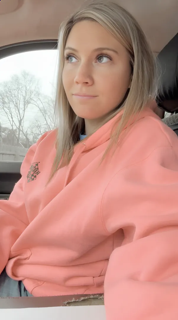 I'm the milf you never knew you wanted, do you want to fuck me? posted by SweetEchloXO