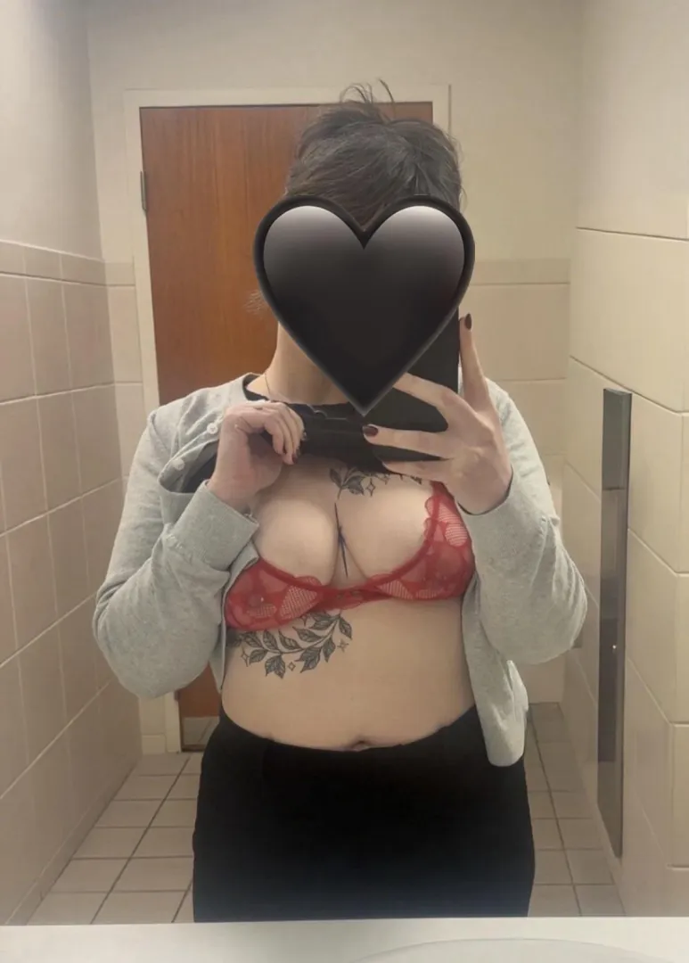 I’m the shy, slutty coworker posted by LittleMs_Vixen