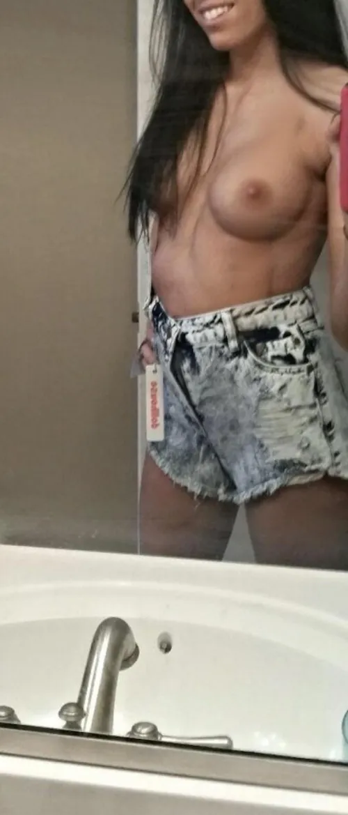 I’m the wife, would you fuck me? by Specialist-Drama-796