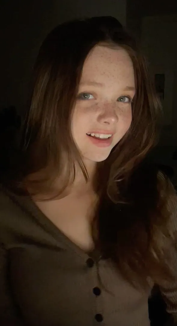 i’m tiny and ready to be pushed around. want a hard dude to grab my little body. can i be yours? :3 posted by Dumbcow1