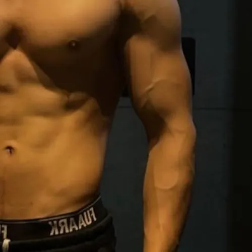 I'm top... And I'm looking for fwb.. I want chub yung btm boys... by GymHustler