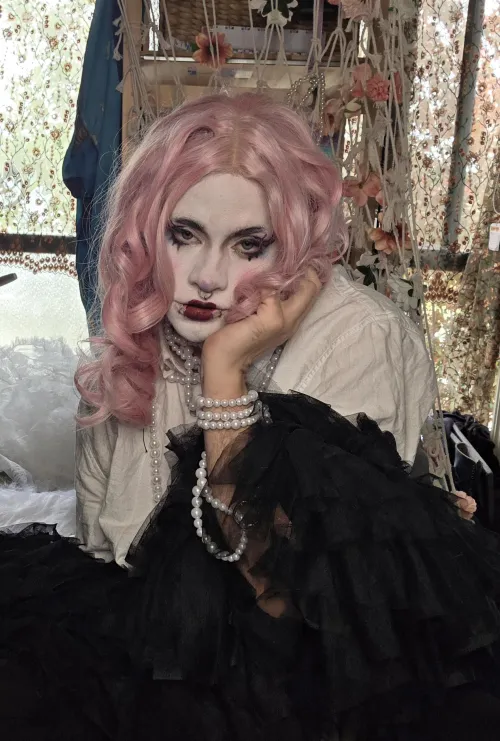 I'm trying to figure out what my favorite doll makeup is but can never settle on one  by bimbo-ftm