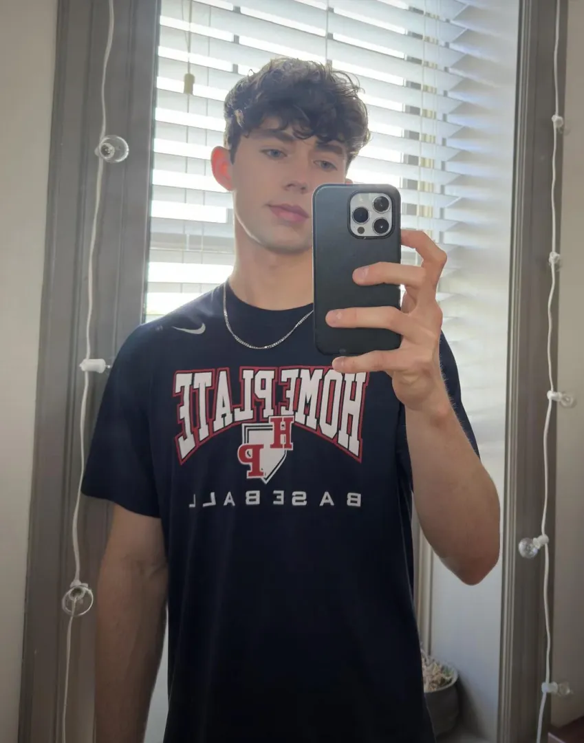 IM20 here....I am sooo bored soo pls feel free to dm posted by Electrical-Olive-982