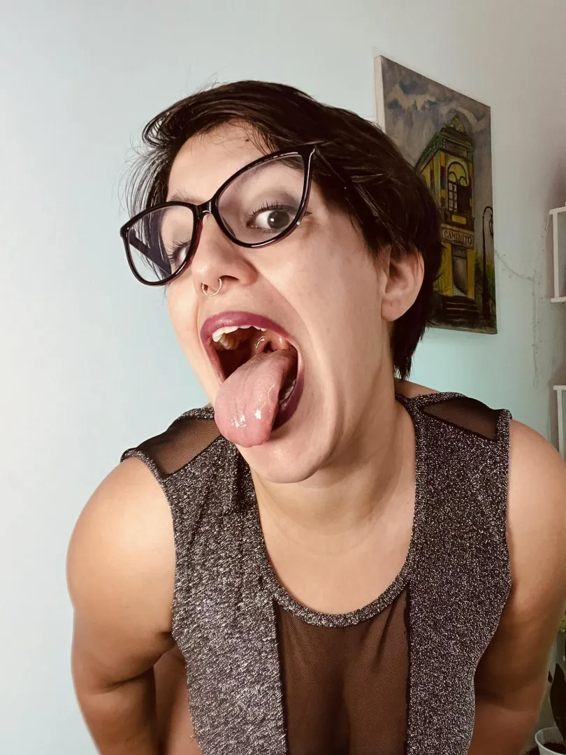 Imagine being this small… and completely under my control. posted by Inesitaax