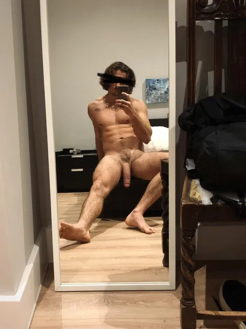 Imagine how big I’d be if you were here right now… by Substantial-Base9309