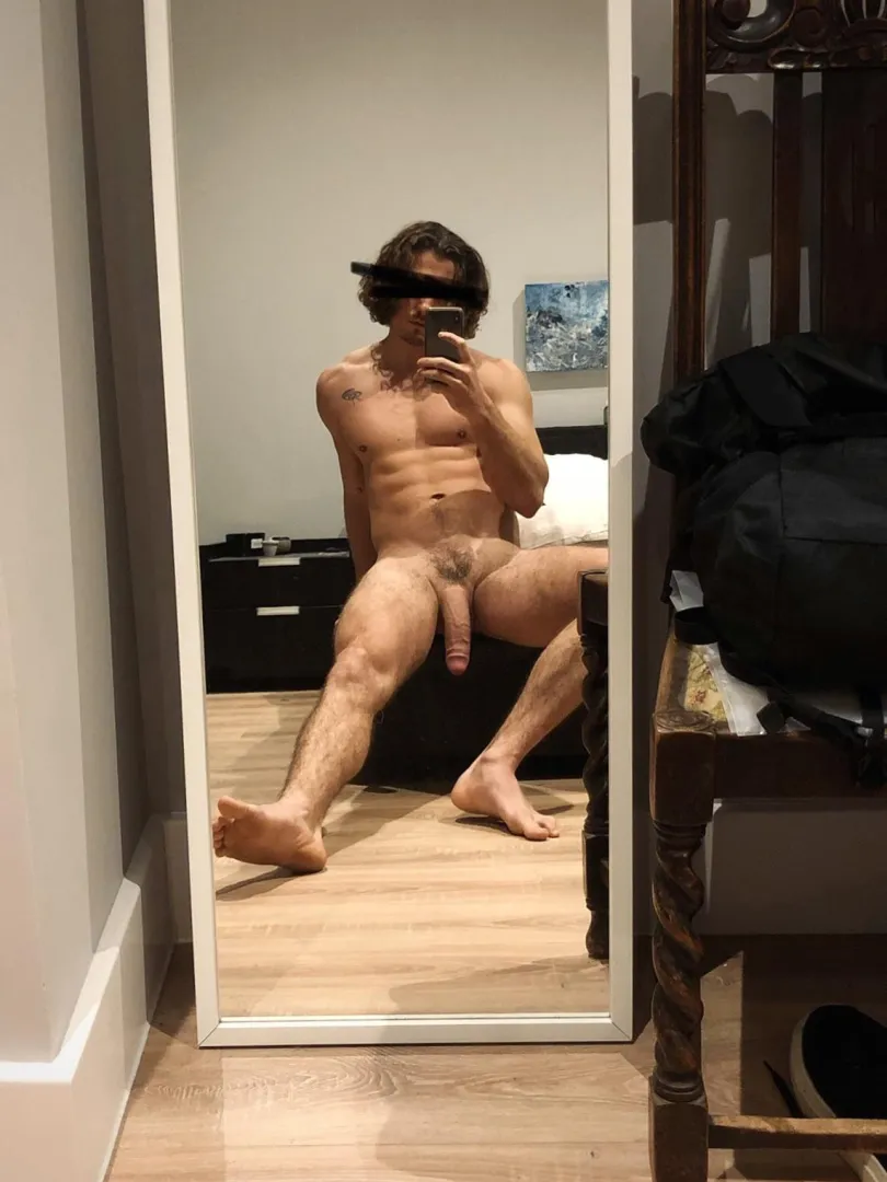 Imagine how big I’d be if you were here right now… posted by Substantial-Base9309