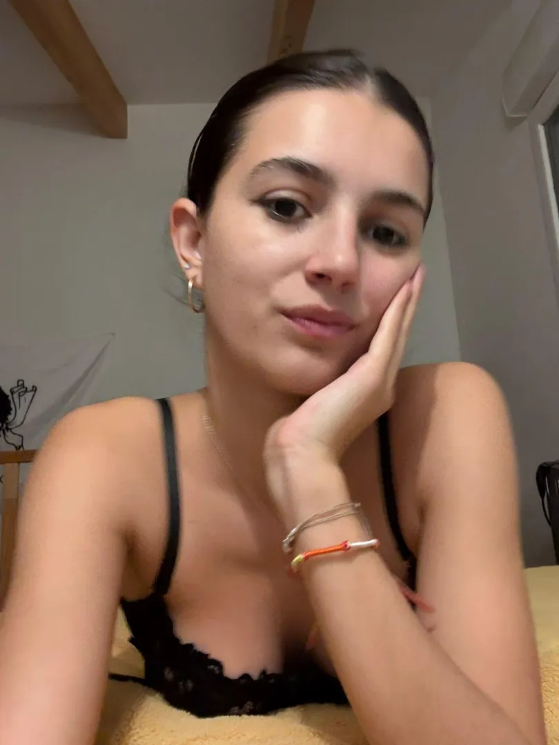 Imagine je t'embrasse jusqu'a que tu ne respires plus ..  posted by Educational-Fly-305