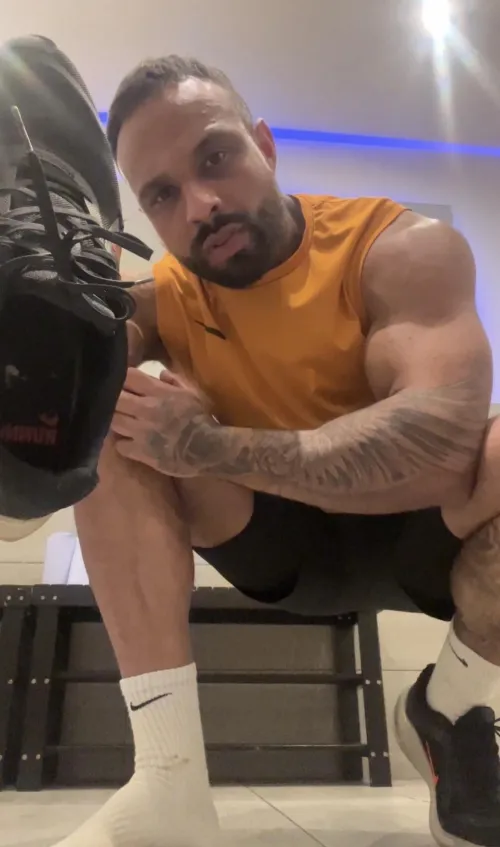 Imagine the smell after an intense workout by ManLik3Deakz