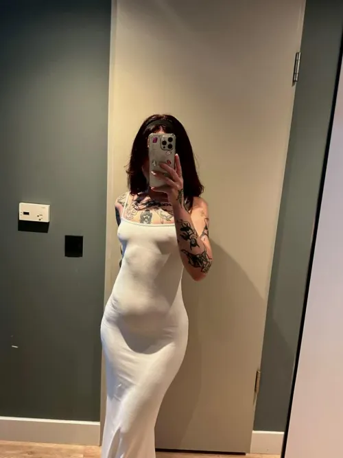 Imagine this hot body closely and tightly against yours by DramaticMia