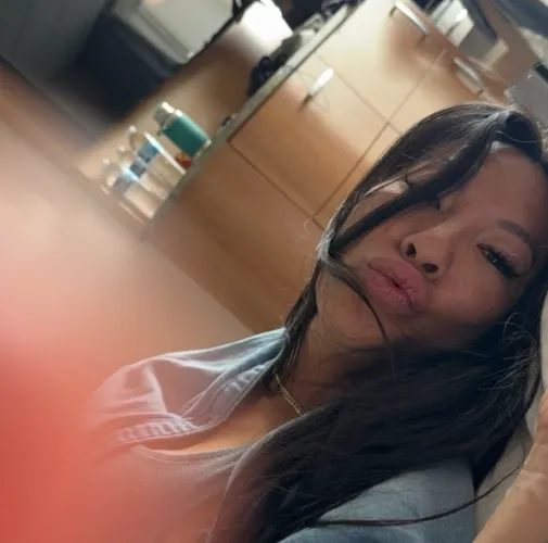 Imagine waking up to her every morning. Love this candid photo! by Few_Tangerine8836