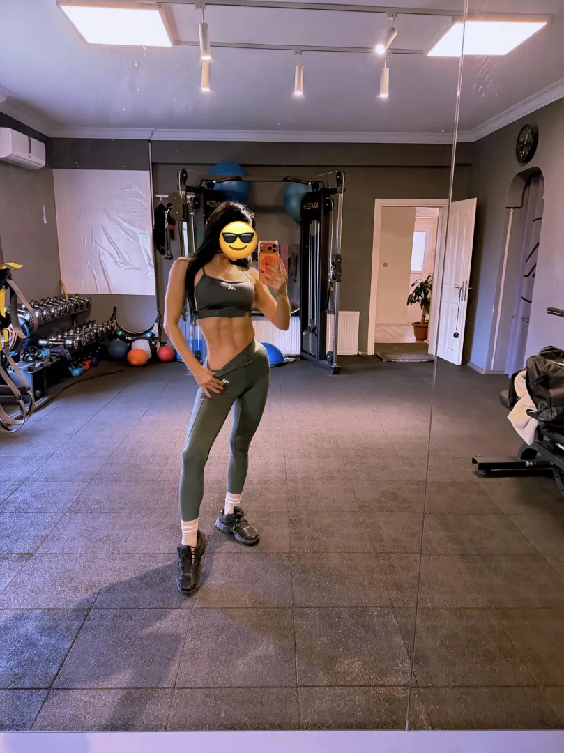 In April, I’m looking for someone who would be interested in traveling with me to Las Vegas for four days. The accommodation expenses would be their responsibility. posted by andovadomina