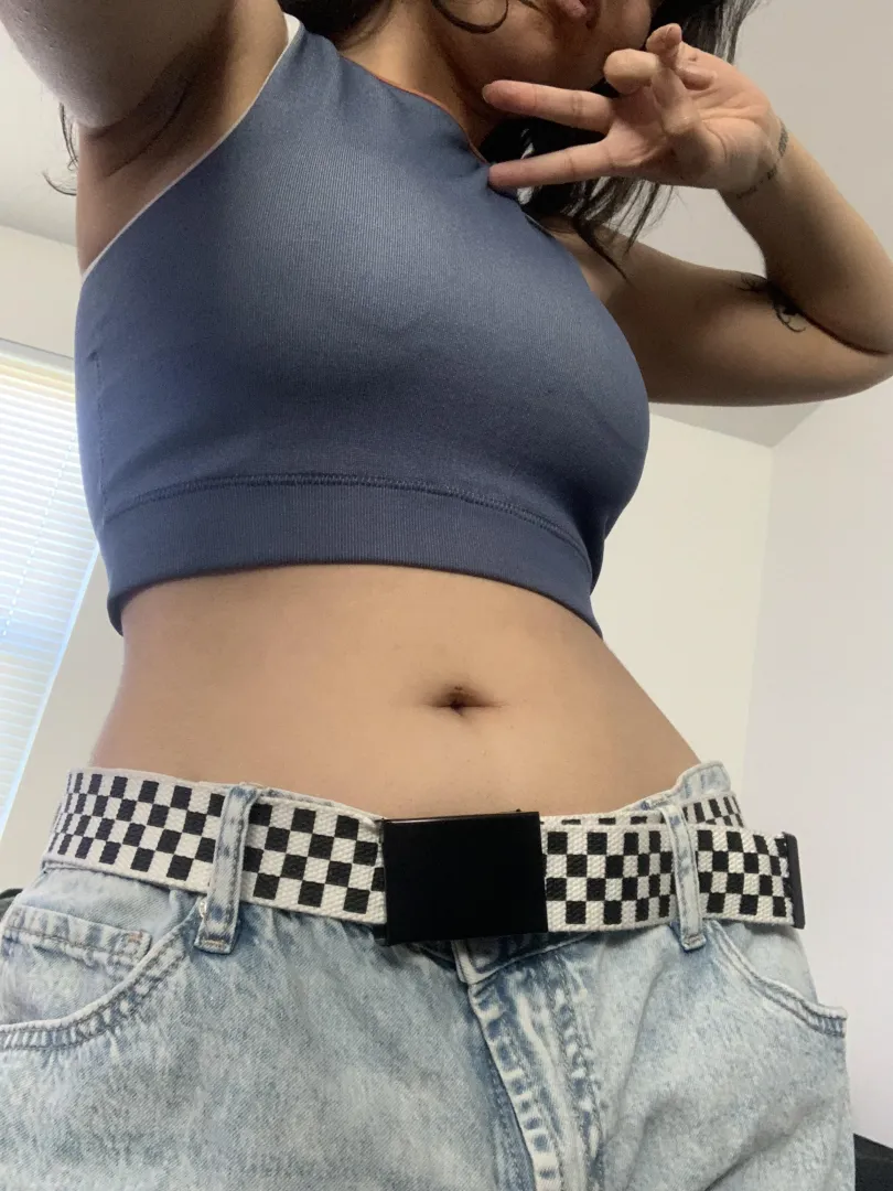 in my croppy top  posted by XxxHentaiDxllyxxX