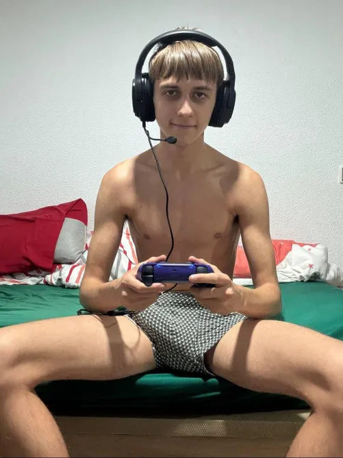 In my free time I play my video games by bootyy-liciouss