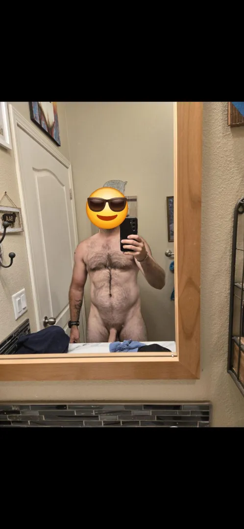 In Newport for a week. Looking for couples or women. posted by Whiskeyhelps199