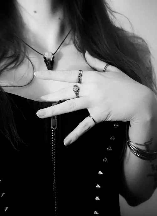 In touch, out of reach [F]  by satisfiedwhisper