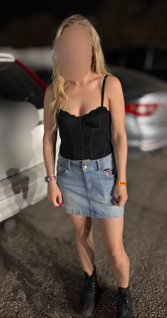 In Wichita March 28th for concert. Interested in single male or couple to flirt, dance, see if connection for more. posted by KansasBlondeWife