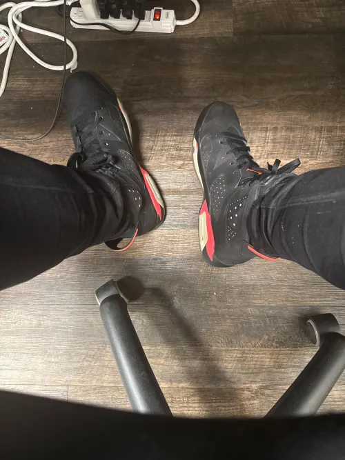 Infrareds at the office, because why not by Metalsneakers