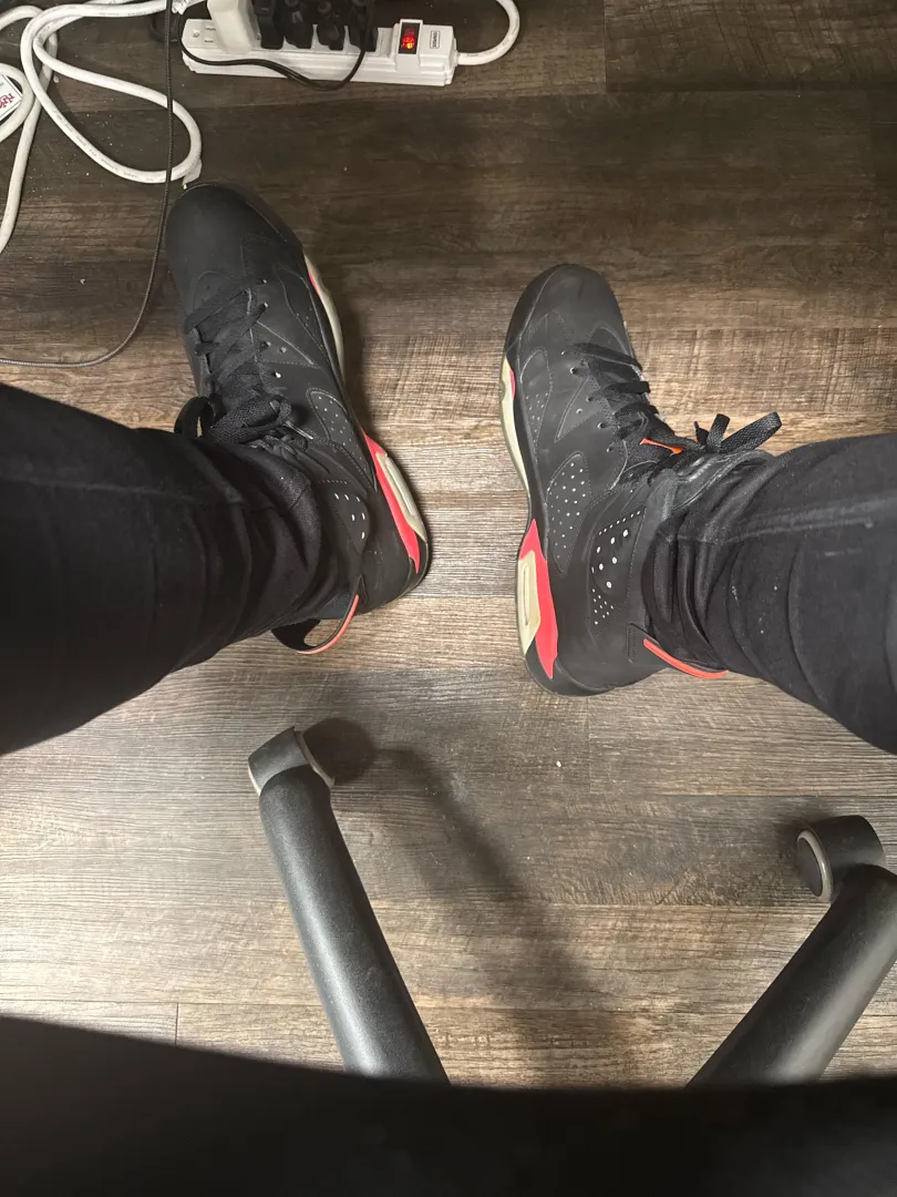 Infrareds at the office, because why not posted by Metalsneakers