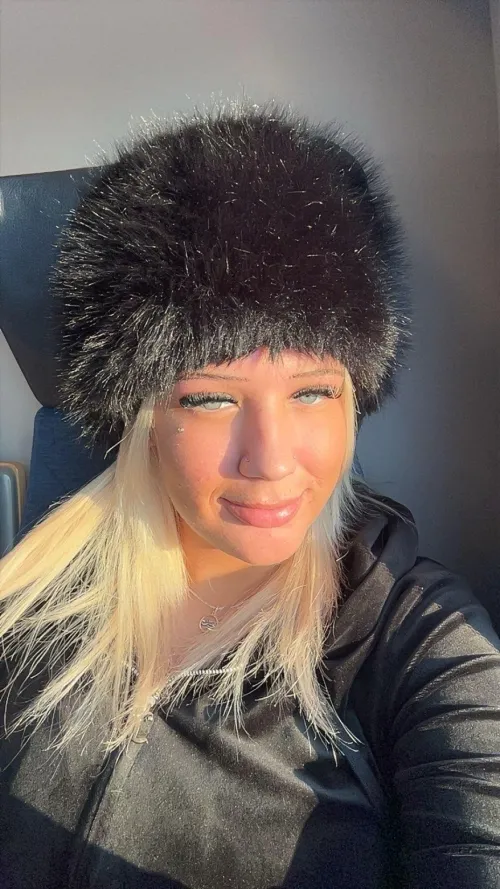 Inte fått ligga på jätte länge... någon som kan tänka sig ändra på det?  (19år gammal) by nicolelarsson