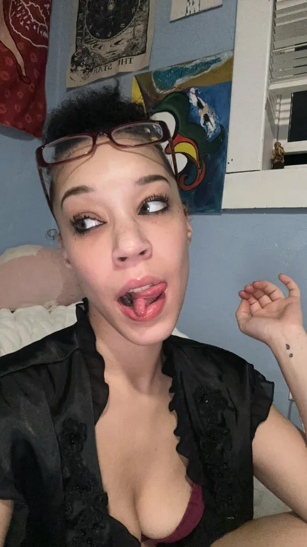 Is a girl like me hot enough to get fucked raw at least twice a week? posted by delphiraexo