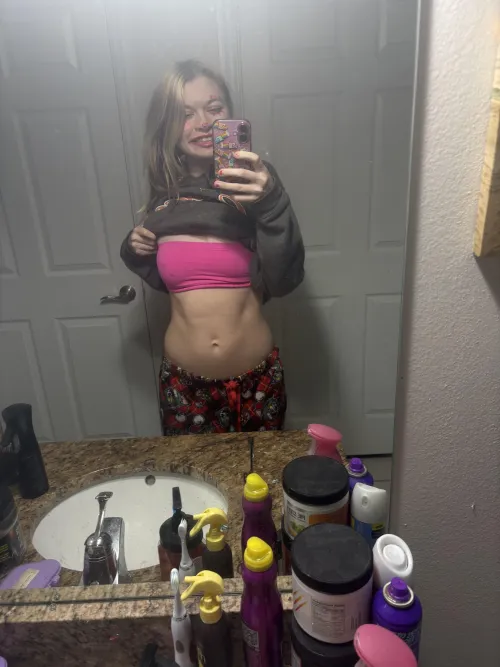 Is my belly attractive? by regularslut