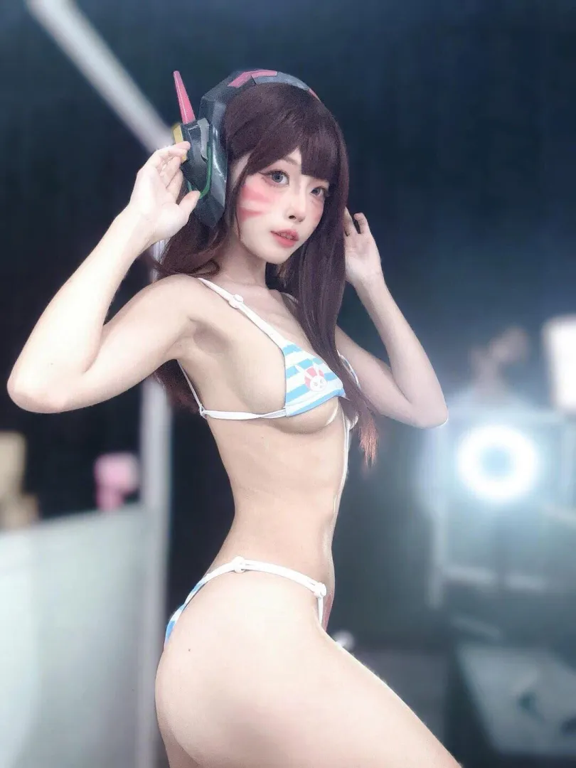 Is my bikini too small? posted by itsmeirisduh