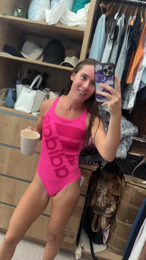 Is my swimsuit good? by Twinkle-Fluff99