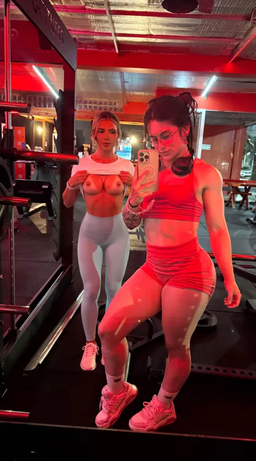 Is my tight body fuck worthy or not?? by chezypretty