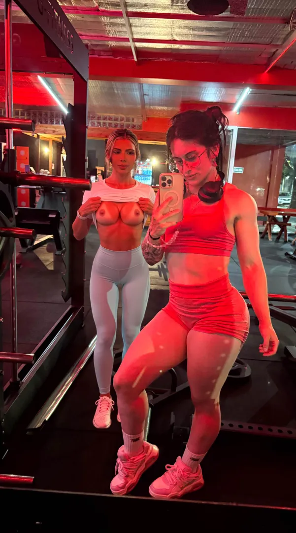 Is my tight body fuck worthy or not?? posted by chezypretty