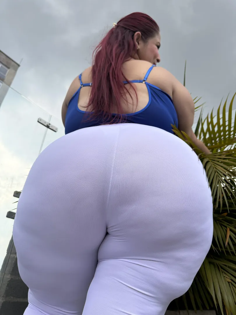 Is this the kind of curve you fantasize about? posted by lolapop_bbw_pear