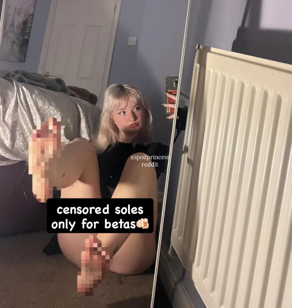 isn’t that right beta? no soles for you! posted by xspoilprincess