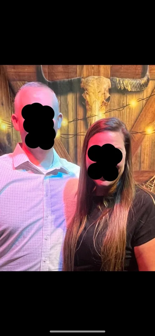 ISO of female or possible couple near STL posted by Main-Maintenance-537