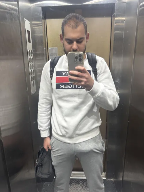 It got a couple of looks today i think it was too obvious what do you thinkV by lebanesecock420