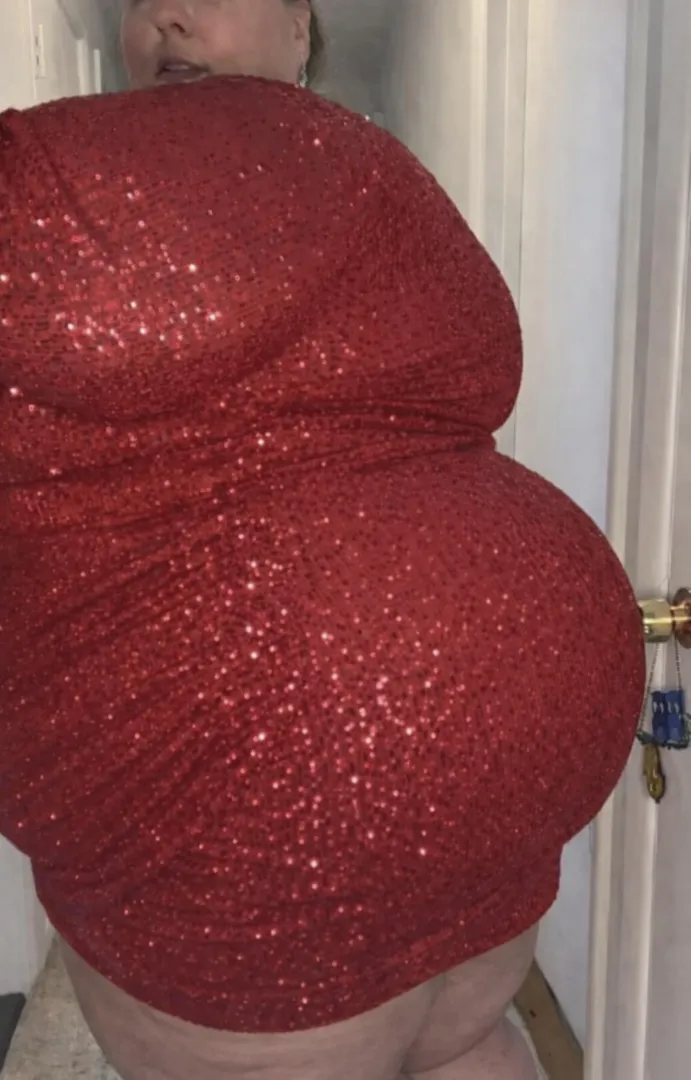 It keeps getting biggerrrrrr  posted by LovelyXXXLondyn