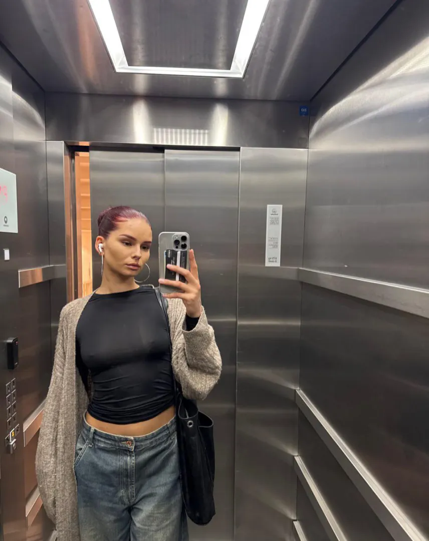 It looks good in jeans :3 posted by dawnpebbless