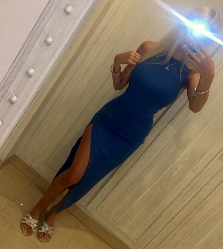 It was the first day of British Summer, so l went out with no knickers or bra even though it was a freezing night. posted by SharedBlondeGF