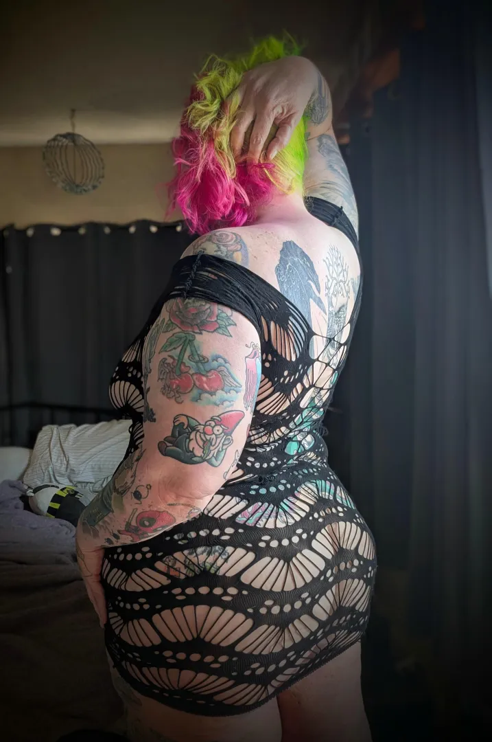 It's a Booty-full Day in the Neighborhood posted by Pan_sexual_Panic