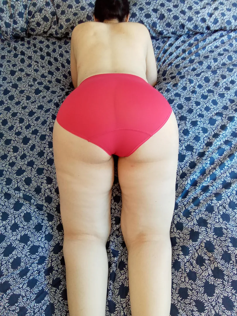 It’s a scientific fact that hot guys love granny panties posted by Karemamateur2025