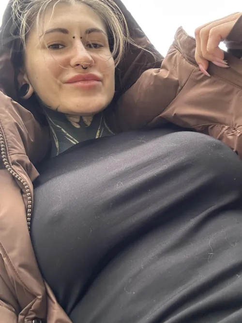 It's cool outside today by NiraHollow