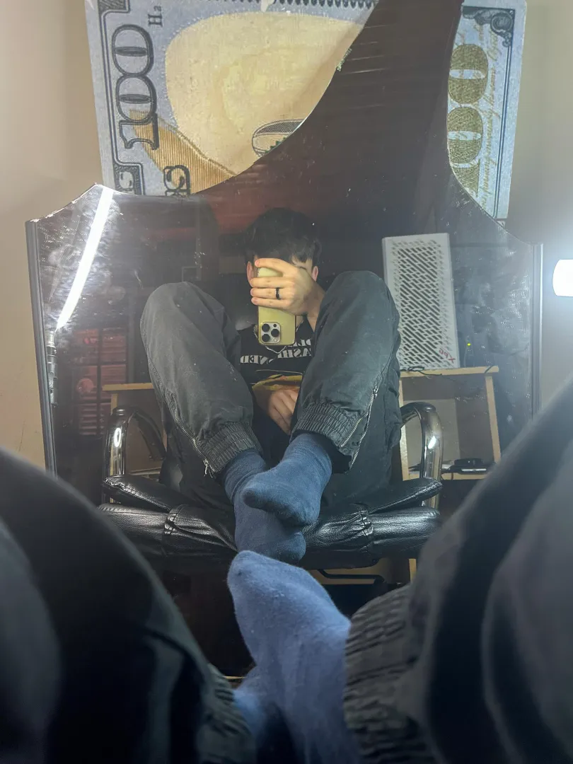 IT'S DINNER TIME, LITTLE WHORE, TIME TO SWALLOW MY STINKY FEET posted by Status_Being1817